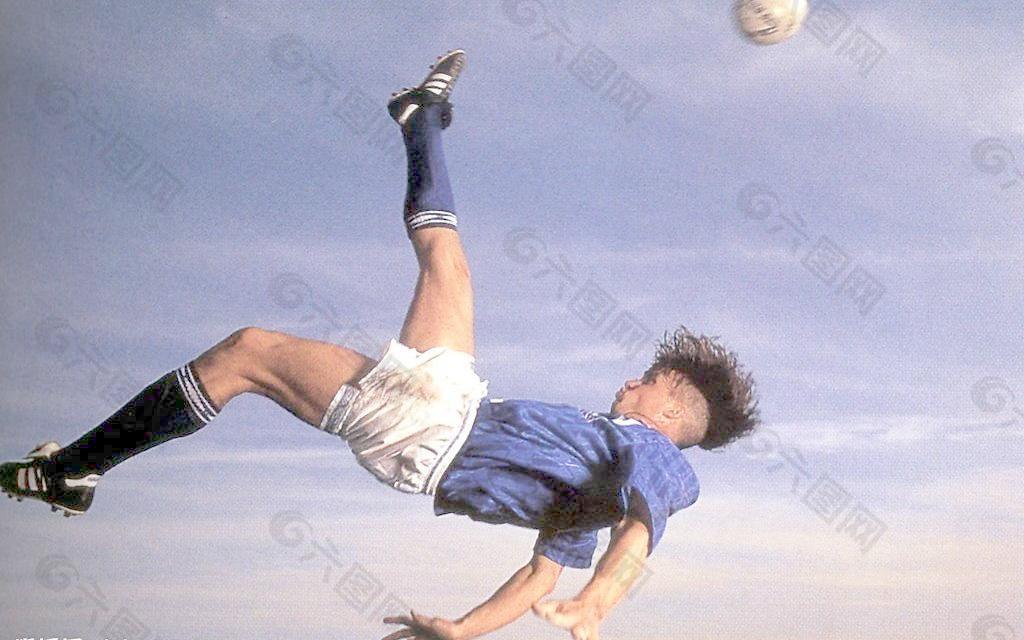 背后映射出 背后映射出